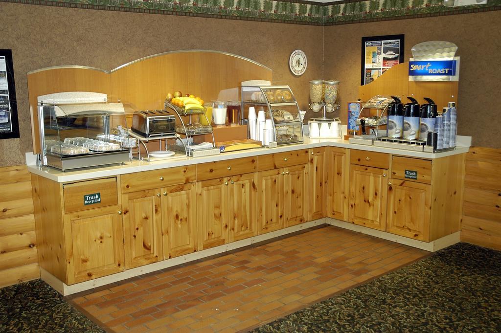 Pellston Lodge Restauracja zdjęcie